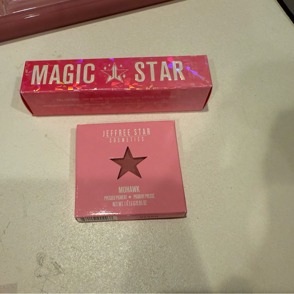 Jeffree Star set of 2 Magic Star foundation C8.5 and Mohawk Pink Set blush